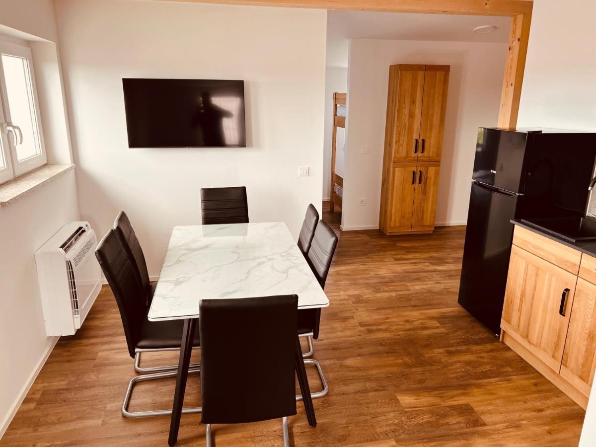 Pjagodic Hotel Cerklje - 5Min To Airport Cerklje na Gorenjskem Bagian luar foto
