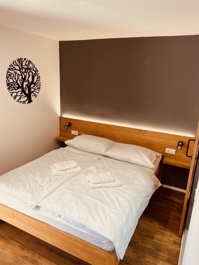 Pjagodic Hotel Cerklje - 5Min To Airport Cerklje na Gorenjskem Bagian luar foto