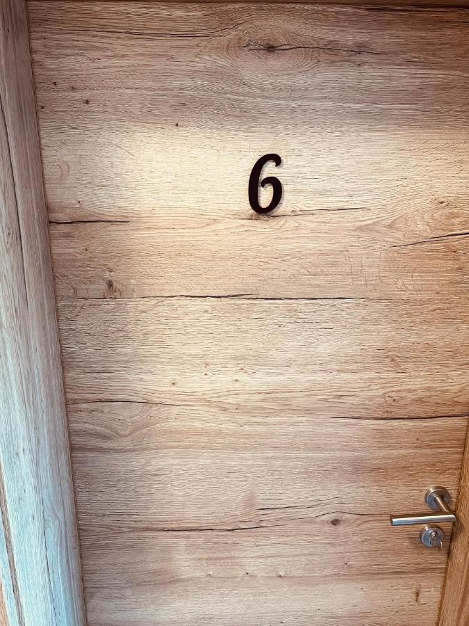 Pjagodic Hotel Cerklje - 5Min To Airport Cerklje na Gorenjskem Bagian luar foto