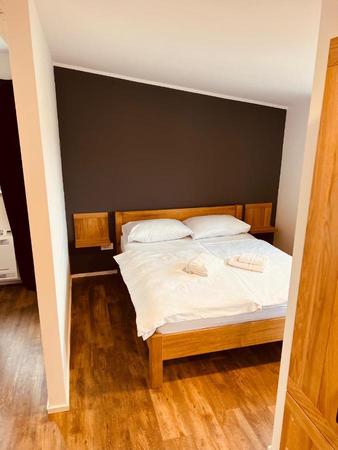 Pjagodic Hotel Cerklje - 5Min To Airport Cerklje na Gorenjskem Bagian luar foto