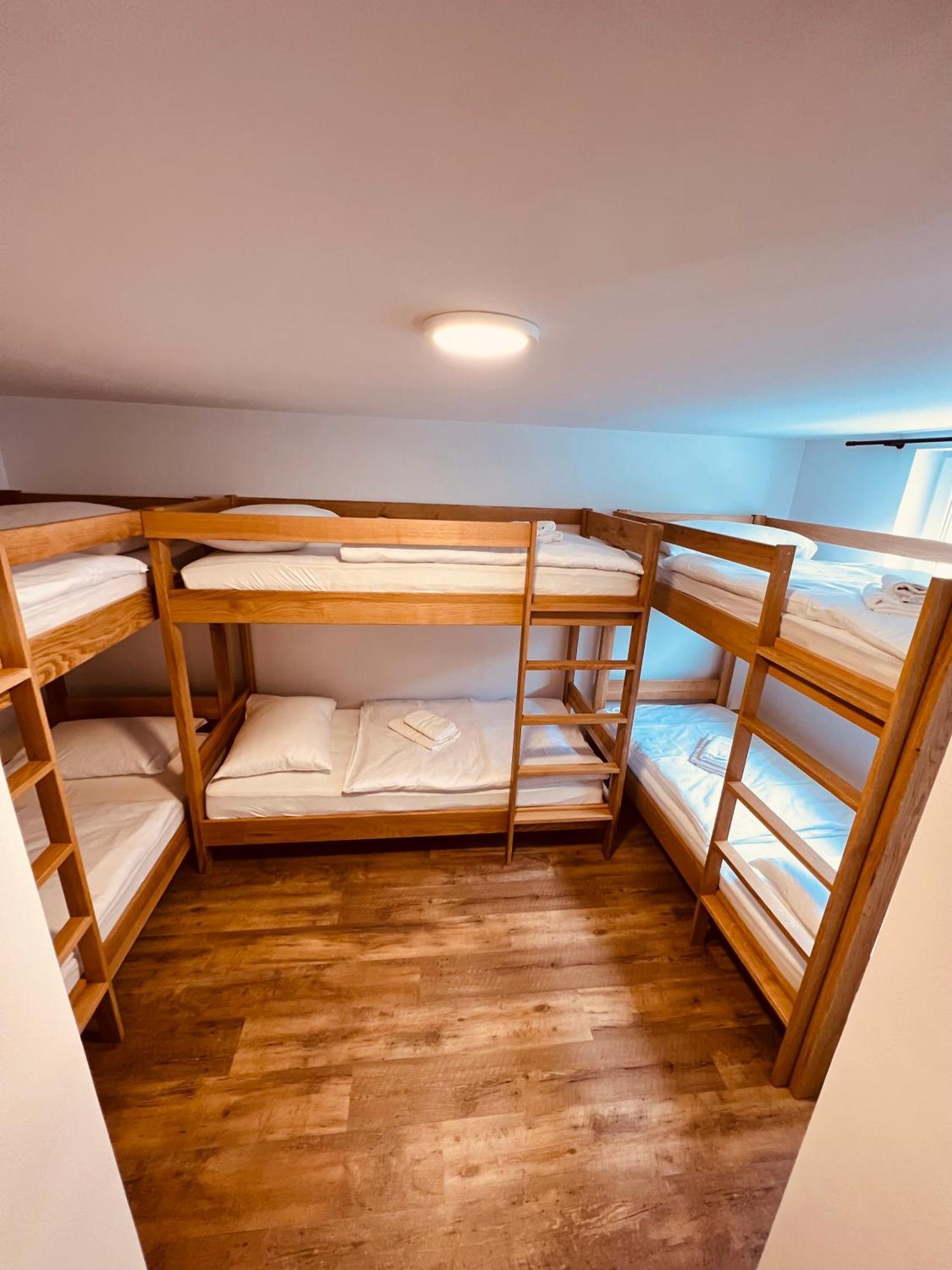 Pjagodic Hotel Cerklje - 5Min To Airport Cerklje na Gorenjskem Bagian luar foto