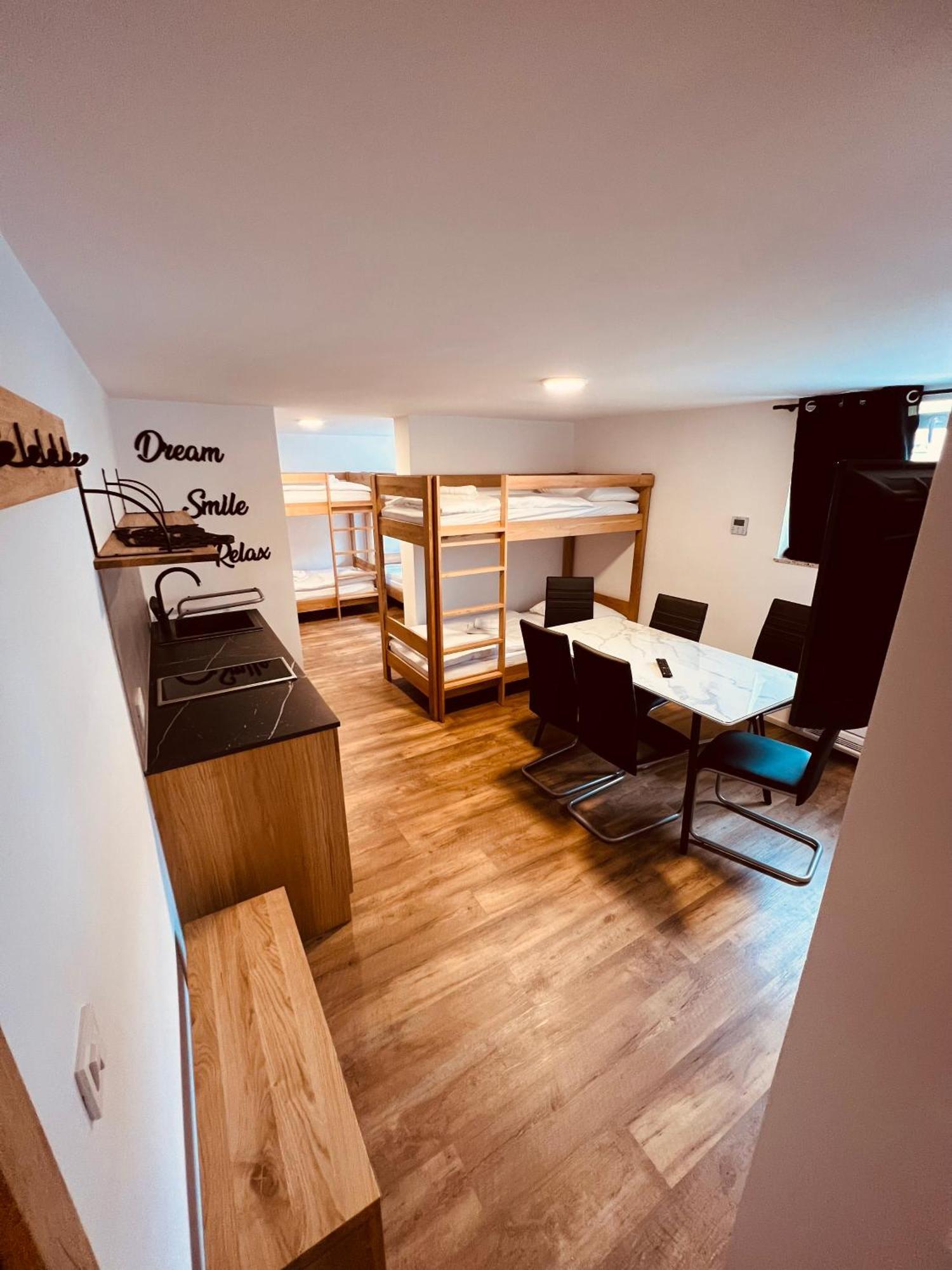 Pjagodic Hotel Cerklje - 5Min To Airport Cerklje na Gorenjskem Bagian luar foto
